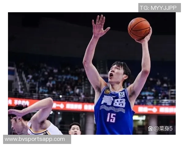 文班双手封盖展现强悍防守紧接连续三分助队打出15-0强势反击