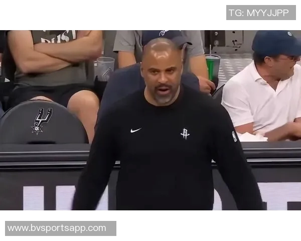 乌度卡回顾比赛:抢球拼抢激烈久违的场面让人振奋