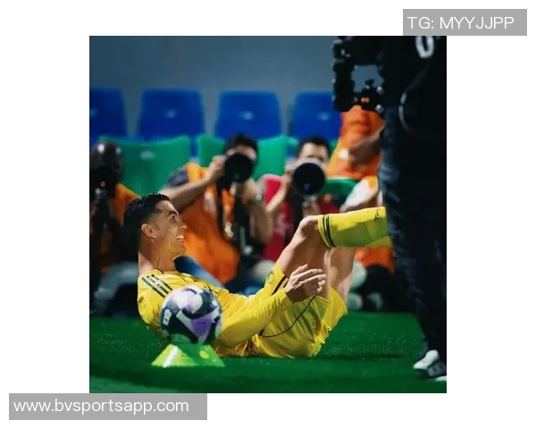 C罗脚后跟双响助利雅得胜利领先对手生涯进球数达956球 C罗脚后跟双响助利雅得胜利领先对手生涯进球数达956球