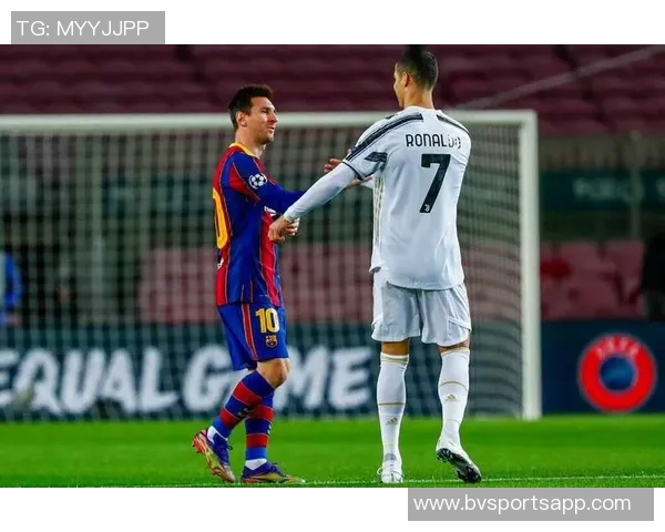 阿迪达斯庆祝与欧冠合作25周年梅西齐祖萨拉赫等明星齐聚海报发布